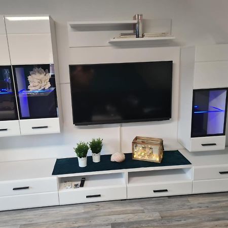 Exklusive Ferienwohnung Nahe Der Nordsee Wesselburen Buitenkant foto